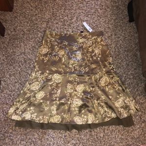 NWT silk banana Republic floral beautiful skirt fall delicate pattern classic